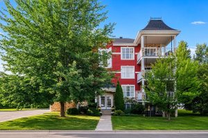Ali aouchar courtier immobilier résidentiel re/max royal jordan